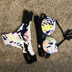 Victoria’s Secret Bikini Set